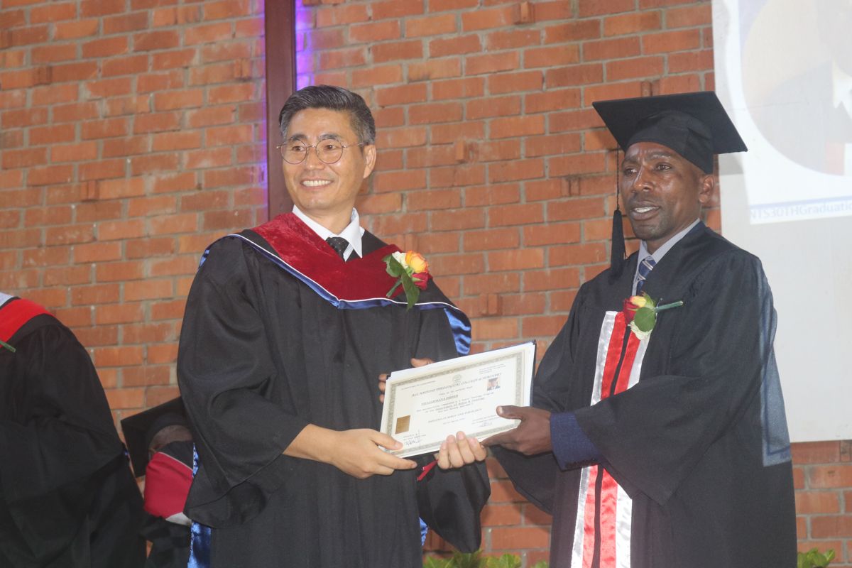ANTS Celebrates the Graduation of 18 Students at the 30th Graduation Ceremony