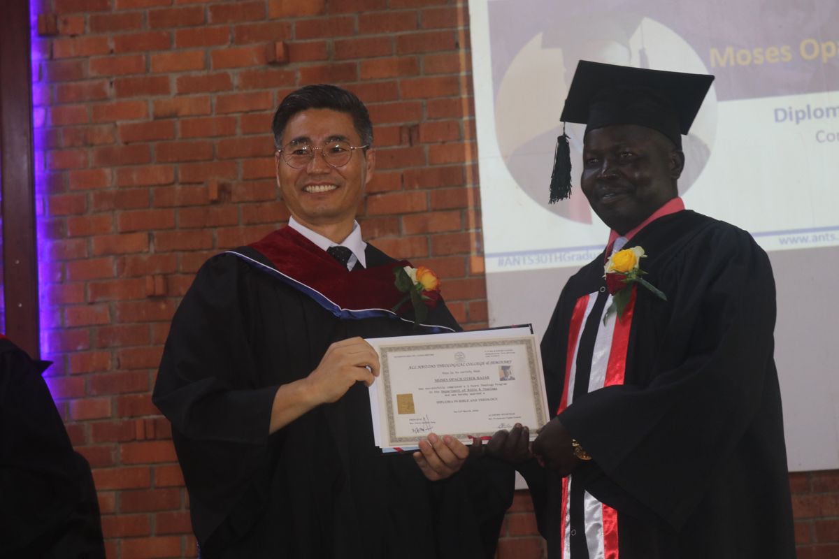 ANTS Celebrates the Graduation of 18 Students at the 30th Graduation Ceremony