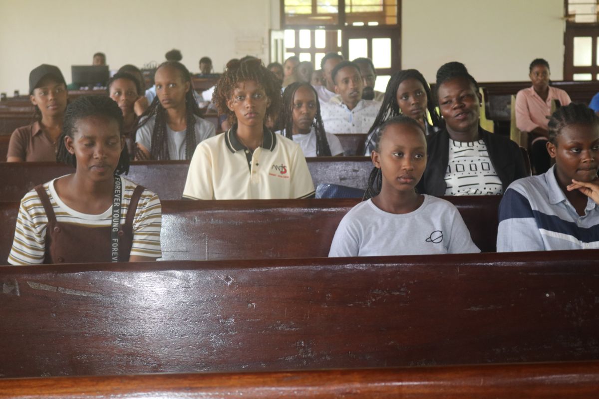 38 Students Successfully Complete ANTS ESL Course