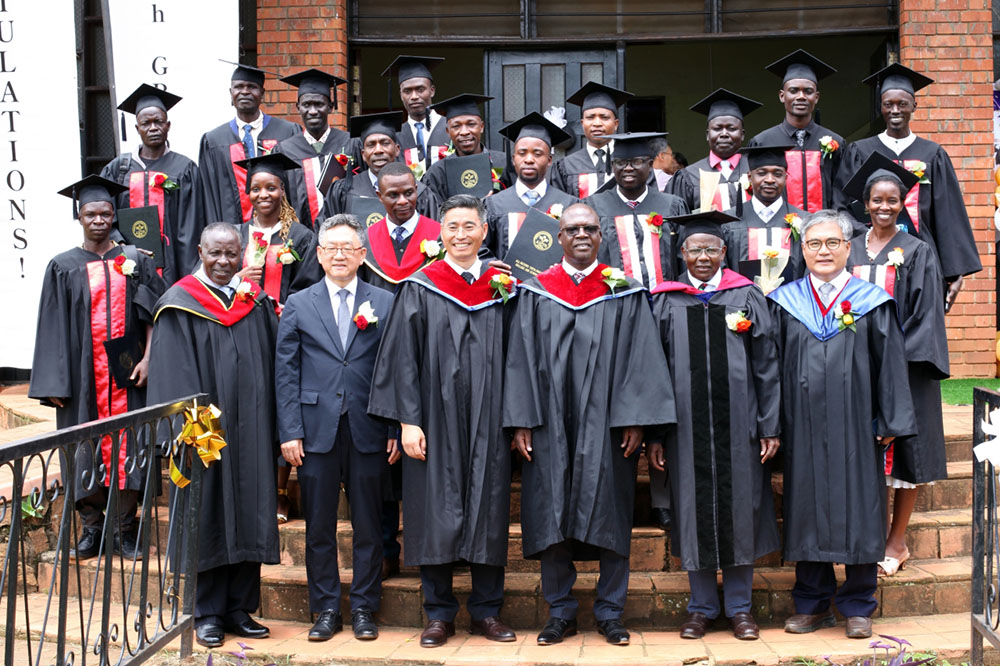 ANTS Celebrates the Graduation of 18 Students at the 30th Graduation Ceremony